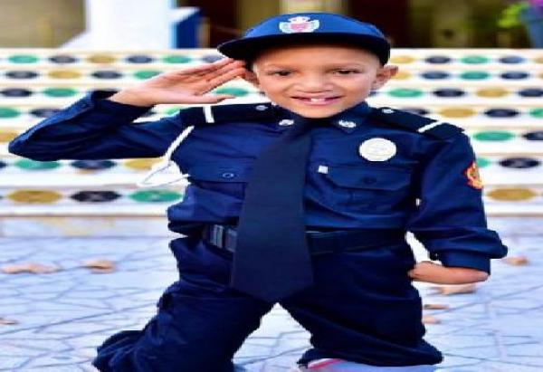 ولاية أمن فاس تحقق حلم الطفل إلياس (صور)