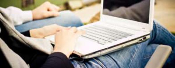 اللاب توب مشكلة للعظام.. يجب التعامل معه بحذر