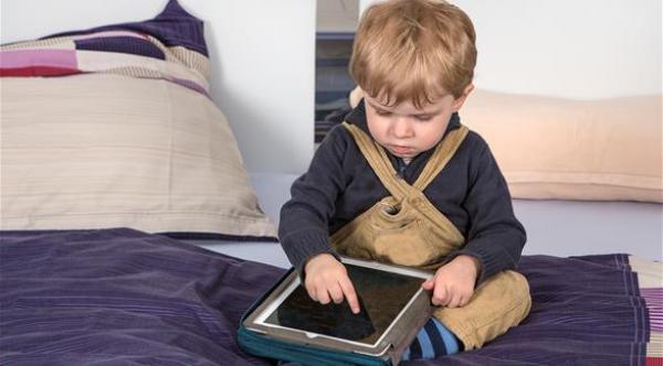 نصائح لاستفادة الأطفال والمراهقين من محتوى الإنترنت