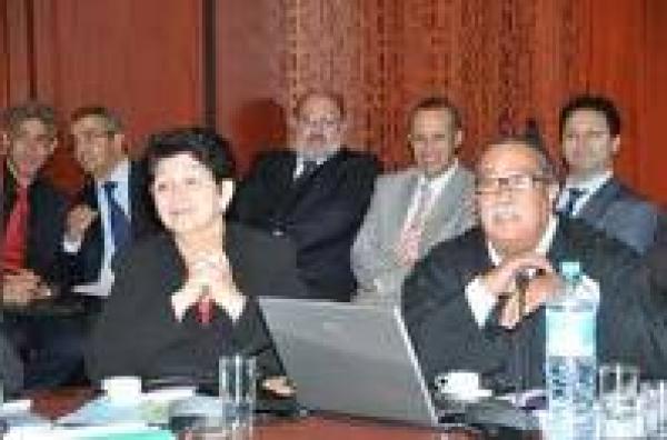 اخشيشن والسيدة العبيدة  يشرفان بالخميسات والقنيطرة على انطلاق الموسم الدراسي 