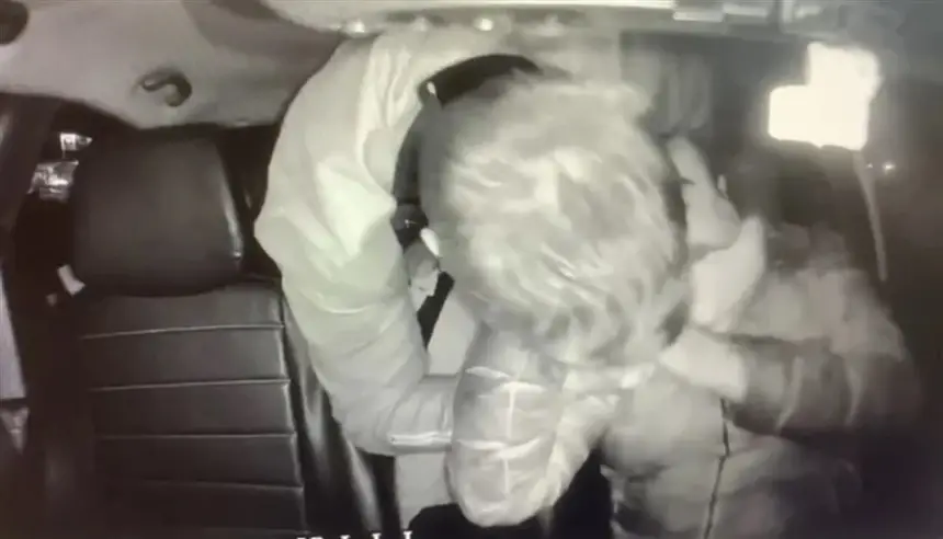 بالفيديو.. ملاكم بريطاني يعتدي بوحشية على سائق تاكسي في إسطنبول