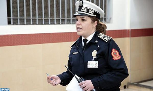 لبنى دايداي ملازم شرطة ترأس فرقة من 80 عنصرا لتنظيم مرور الرباط