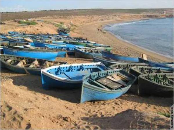 الداخلة .. الدرك الملكي يفكك ورشا سريا لصناعة القوارب التقليدية