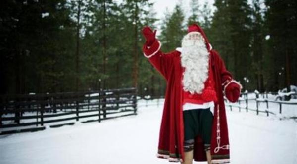 السياح يهددون سانتا كلوز بالإفلاس في فنلندا