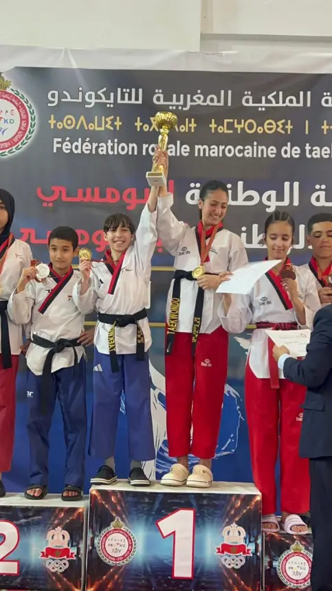 البطل التطواني الصاعد محمد خالد مكرم يتربع على عرش "البومسي" ويصنع الحدث في البطولة الوطنية للتيكواندو