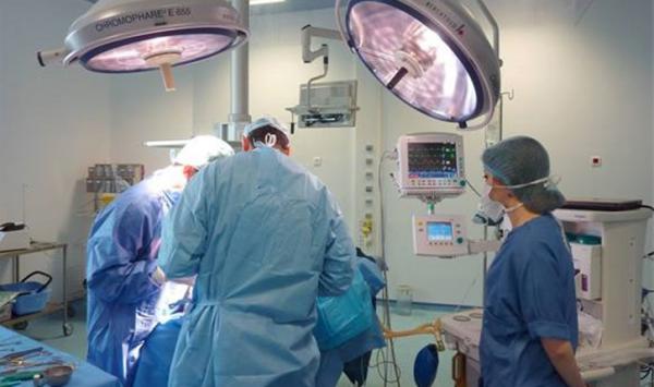 في تصعيد خطير...المصحات الخاصة ترد على "كنوبس" وتتخذ قرارا سيلحق الضرر بآلاف النساء الحوامل