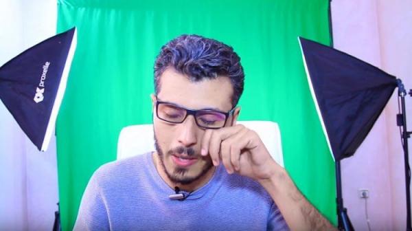 بالفيديو.. أمين رغيب يبكي ويقرر الاعتزال بسبب "التماسيح والعفاريت"