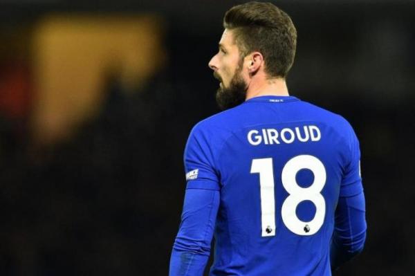 تشلسي يمدد عقد جيرو لعام إضافي