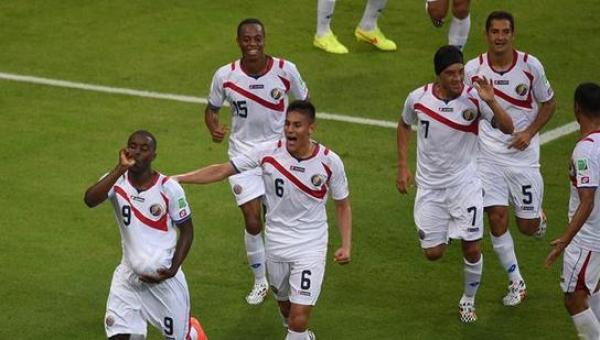 كوستاريكا تحقق أكبر مفاجآت المونديال و تهزم أوروغواي بثلاثية تاريخية