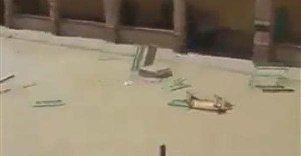 بالفيديو.. طلاب ثانوي مصريون  يدمرون مدرستهم ويحطمون الأثاث