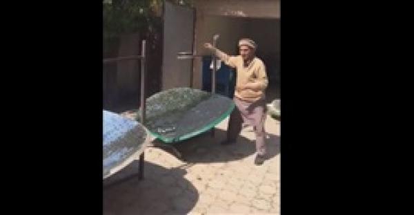 بالفيديو.. رجل يطهو الطعام بأشعة الشمس