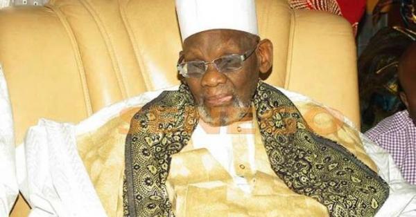 الملك محمد السادس يُعزي في وفاة الشيخ "أحمد التجاني نياس"