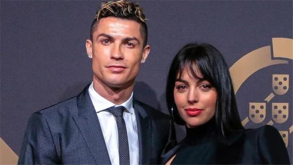 هكذا ردَّ رونالدو على أنباء انفصاله عن شريكته جورجينا