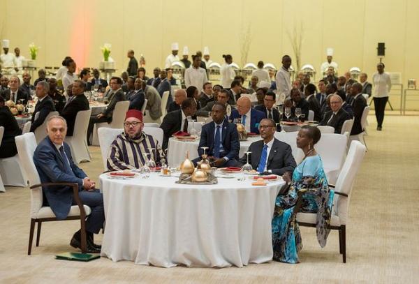 بعد الاستقالة من قيادة الأحرار، هل سيتقلد مزوار منصب مستشار ملكي ؟