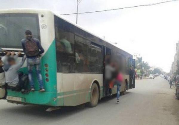 عصابة اجرامية مدججة بالاسلحة البيضاء تعتدي على مراقبي حافلات الكرامة  بطريقة وحشية بالقنيطرة