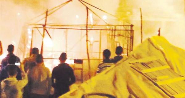 قنينة غاز تتسبب في اندلاع حريق يأتي على 14 براكة بمدينة تملالت