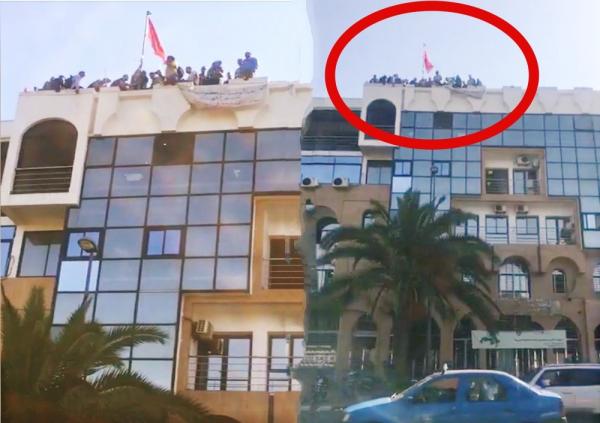 عاجل: محتجون من ذوي الاحتياجات الخاصة بينهم مكفوفون يهددون بالانتحار من فوق مبنى وزارة الحقاوي(الفيديو)