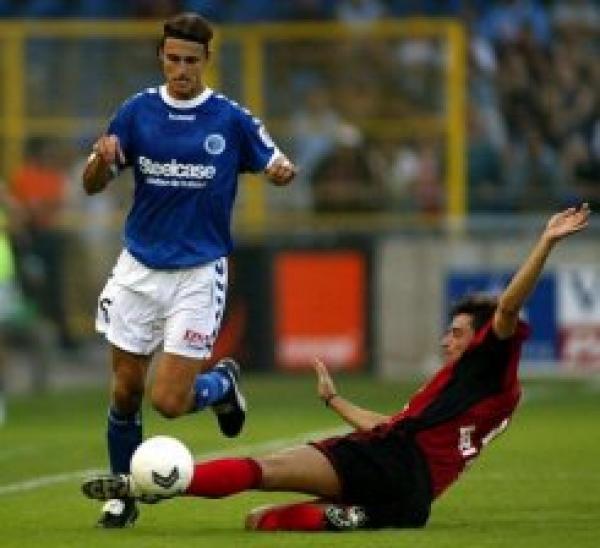 المدافع التشيكي فاسلاف دروبني يلقى مصرعه 