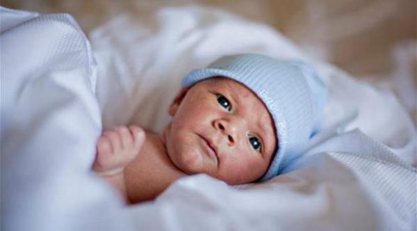 امرأة ستينية تلد طفلة بصحة جيدة في اسبانيا