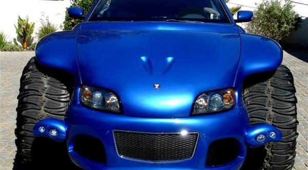 بالصور: طرح "أقبح سيارة في التاريخ" للبيع مستعملة