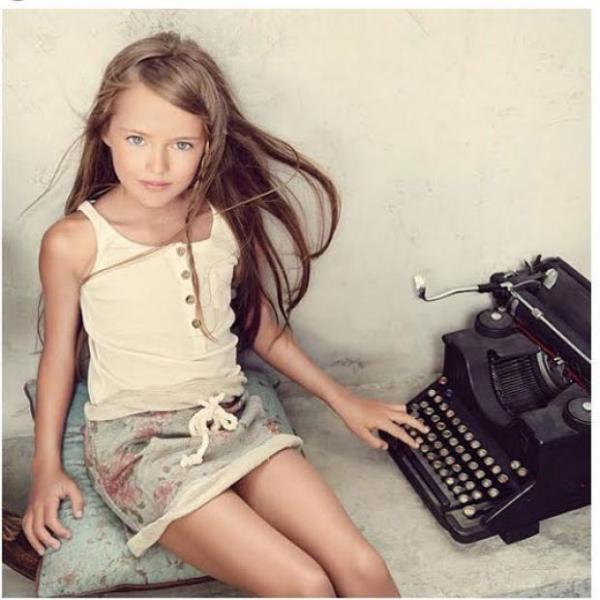 روسية تحصل على لقب أجمل طفلة في العالم 