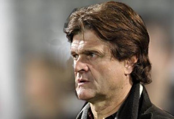 اعتقال مدرب الطوغو في مطار المنارة بمراكش