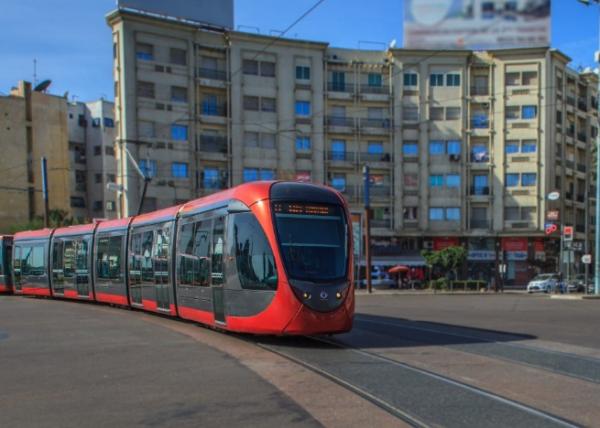 هام للبيضاويين:استئناف حركة السير العادية للترامواي على الخط الثاني بهذا التاريخ مع إعادة فتح 9 محطات