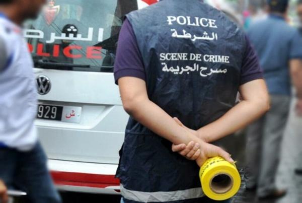 مسخوط الوالدين.. شاب ثلاثيني يفصل رأس أمه عن جسدها بالبيضاء ويتجول به في الشارع