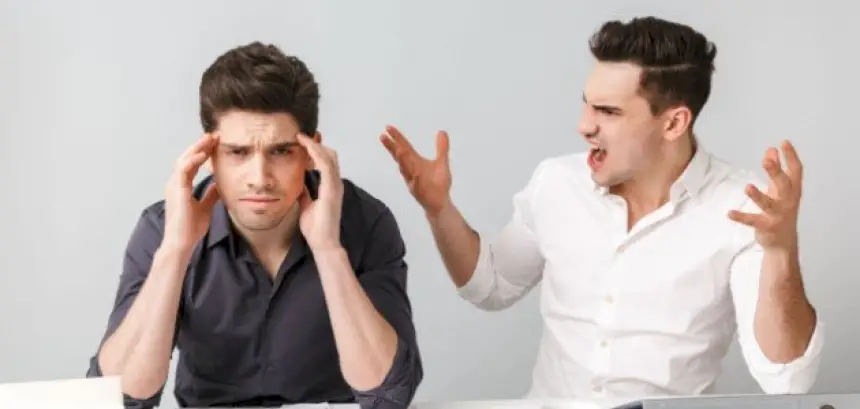 مساوئ فرض وإلزام الجميع بالرأي الواحد