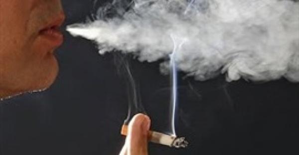 بالفيديو.. وصفة سحرية لتنظيف رئة المدخنين