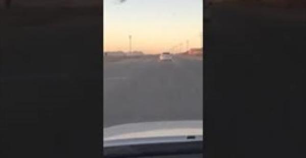 بالفيديو.. تهور شاب يتسبب في حادث تصادم مروع