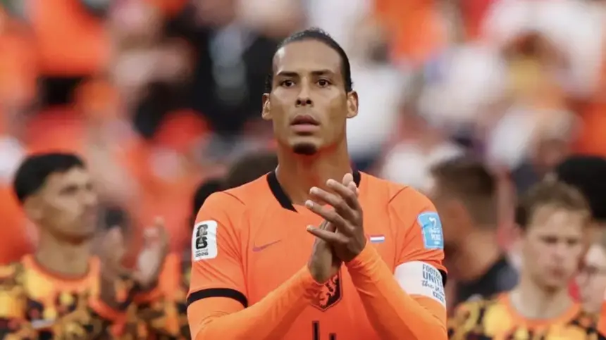 اعترف بصعوبة المقابلة.. عميد المنتخب الهولندي فان دايك في أول تصريح له بعد تأكد مواجهة المغرب