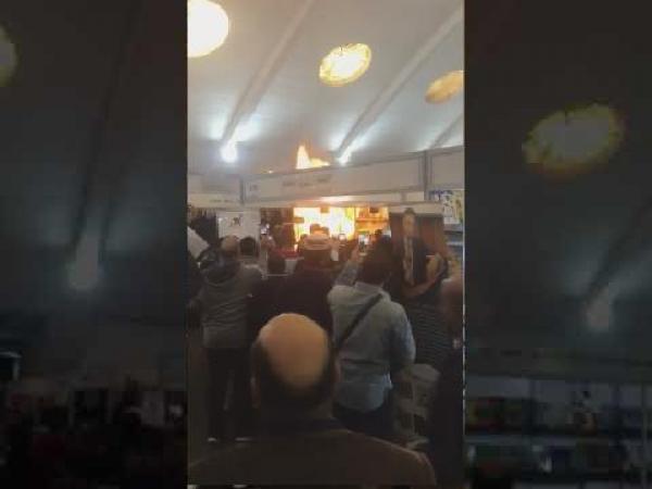 اندلاع حريق في معرض الكتاب بالدار البيضاء (فيديو)