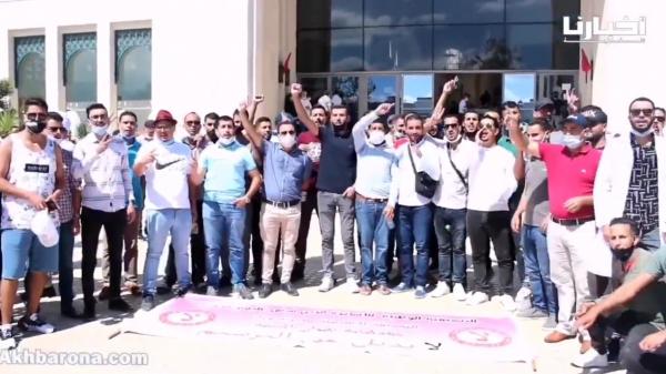 احتجاج الأساتذة المتعاقدين بالمحكمة الابتدائية بتطوان