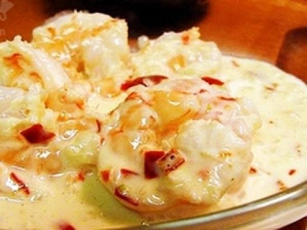 طبق السمك بالصلصة البيضاء