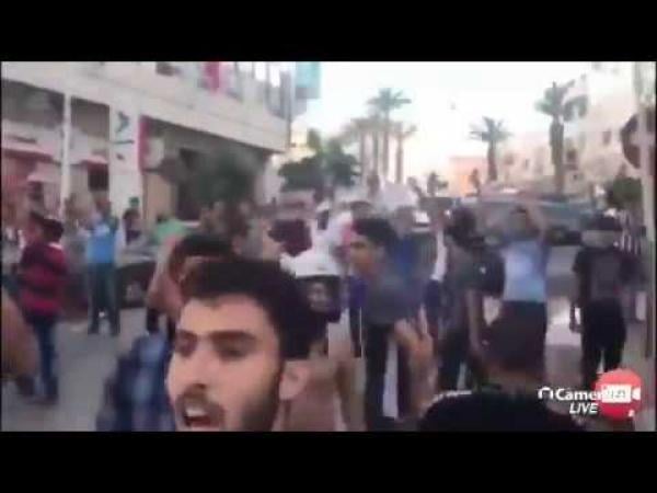 بالفيديو: شعارات مسيرة الحسيمة