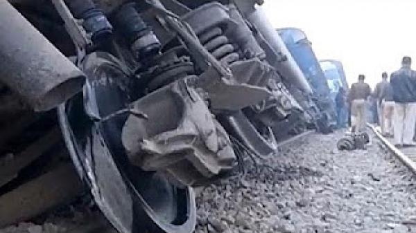 مصرع نحو مئة شخص جراء تحطم قطار ركاب في الهند