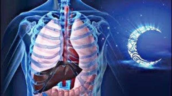 بهذه الخطوات.. كيف تجعل جسمك مستعد غذائياً لصيام رمضان؟