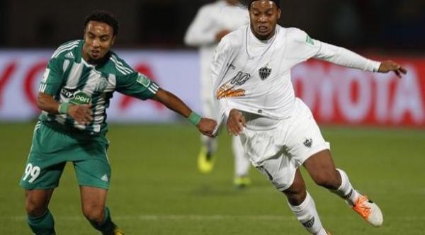 رونالدينيو باكيا: الهزيمة أمام الرجاء كانت مريرة