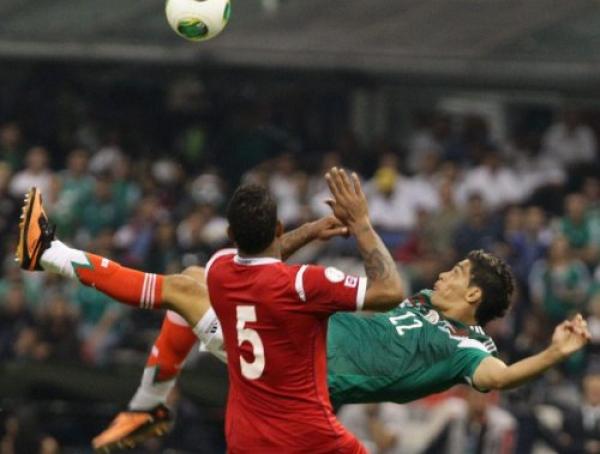 فيديو - هدف خارق من خيمينيز يعيد الامل للمكسيك في بلوغ المونديال