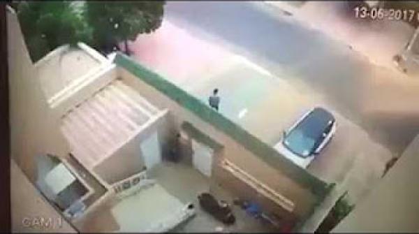 عصابة خطيرة تسرق دراجة نارية من وسط منزل بسيدي عابد في مراكش