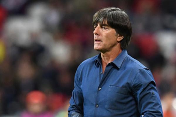 "لوف": "حان الوقت لتسليم الراية لمدرب مختلف"