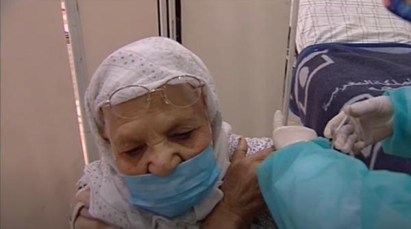 عملية التطعيم متواصلة لكل الجزائريين المقيمين بالمغرب