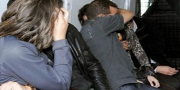 الشرطة القضائية تداهم منزلا وتعتقل شابين وشابتين وبحوزتهما كمية من "الكوكايين"