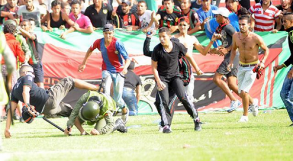 الفيفا يطلب من المغرب تقريرا عن أسباب أحداث ملعب "الفتح"