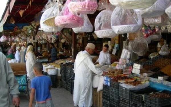 لجنة التتبع: التموين كافي ومنتظم للأسواق بجميع المواد الغذائية 