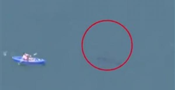 رجل يتعرض لخطر الموت لعدة دقائق دون أن يدري (فيديو)