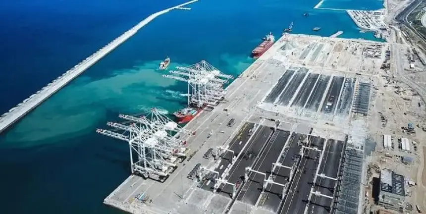 ميناء "الناظور غرب المتوسط"..السيادة الطاقية والريادة اللوجستية في قلب الرؤية الملكية