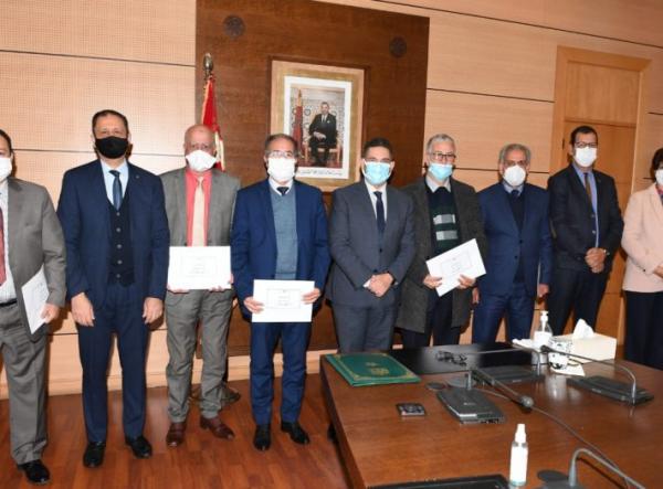 أمزازي يستقبل خمسة مدراء اقليميين بعد إحالتهم على التقاعد