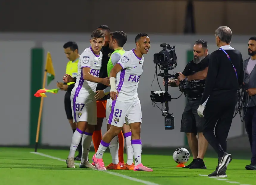 رحيمي يتألق بهاتريك ويقود العين لانتصار قاتل في الدوري الإماراتي (فيديو)
